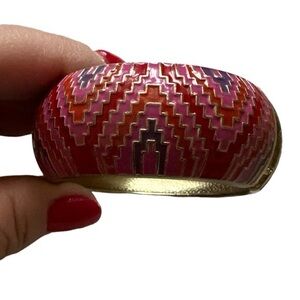 VINTAGE PINK RED MULTI ENAMEL ZIG ZAG HINGE GOLDTONE CLAM CUFF BRACELET NEW